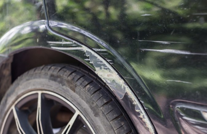 Xe bị trầy xước phải làm sao và cách xử lý vết xước hiệu quả- Ảnh 1.