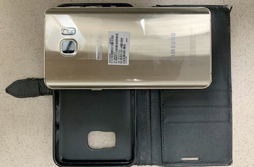 Chiếc điện thoại Thảo cướp giật rồi giữ lại dùng. Ảnh: Y.H.