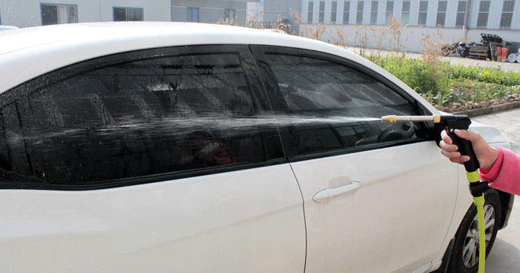 9 điều cần lưu ý để lái xe an toàn vào ban đêm - Vệ sinh đèn, kính và gương (camera)