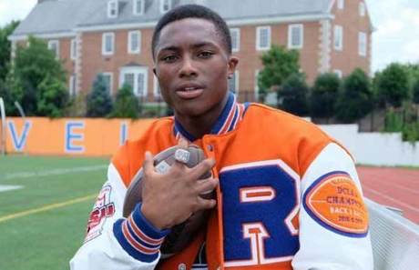 RuQuan Brown nhận được thư mời nhập học từ 25 trường đại học danh giá như khối Ivy League, Đại học Harvard, Đại học Yale. Ảnh: CNN.