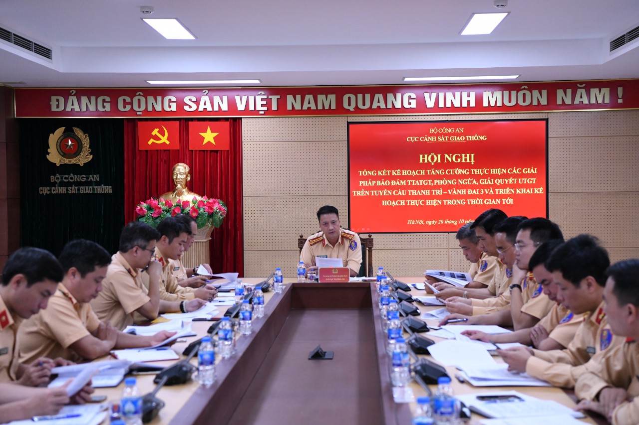 Hiệu quả việc CSGT tuần tra chống ùn tắc giao thông đường vành đai 3 - Ảnh 1.