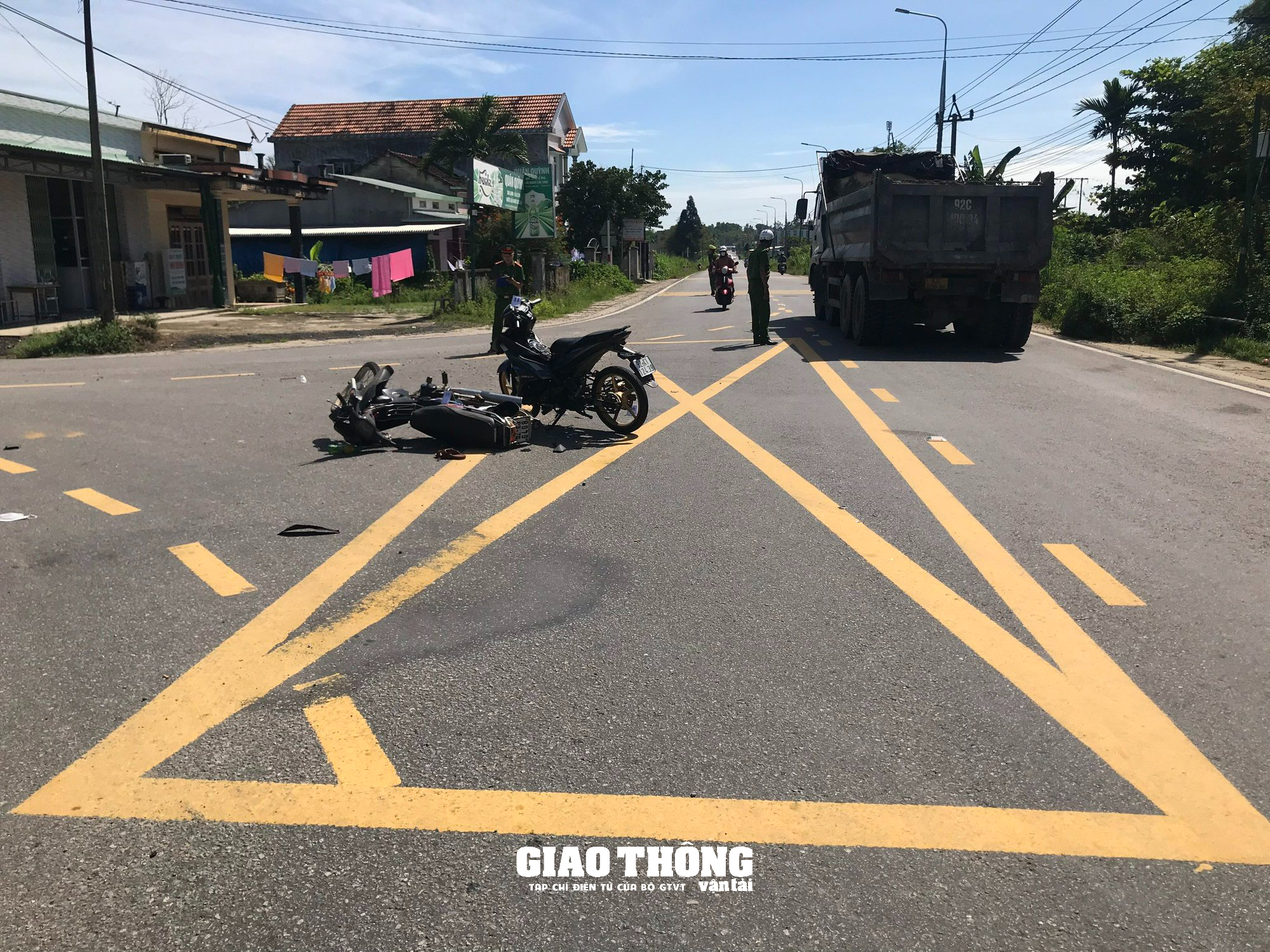 Thiếu đèn tín hiệu, nhiều nút giao thông trở thành ''điểm đen' mất ATGT - Ảnh 1.