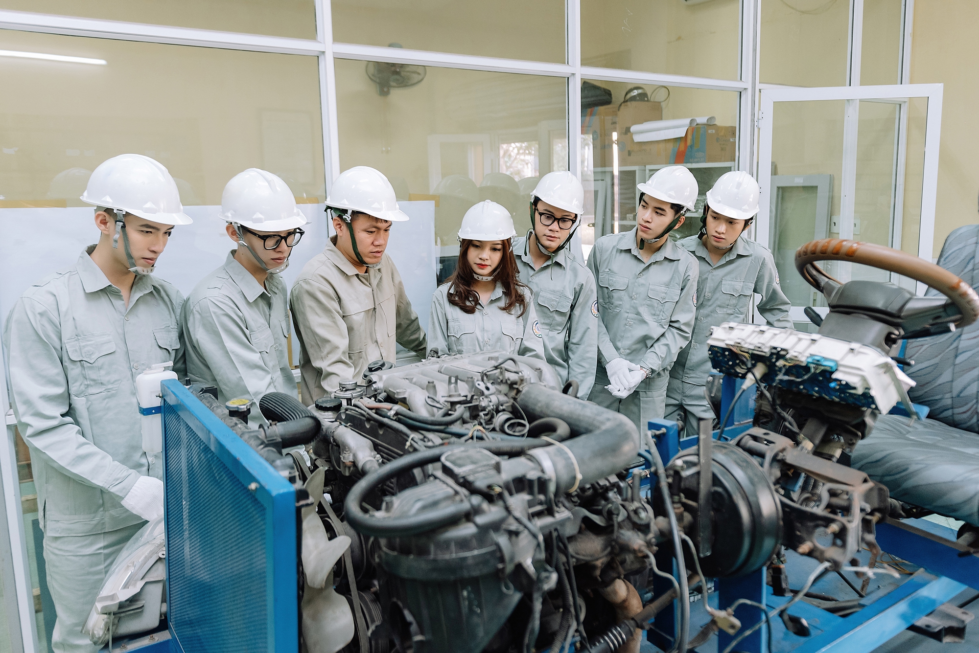 Đột phá xây dựng chiến lược, đổi mới tư duy đào tạo nếu không muốn tụt lại - Ảnh 1.