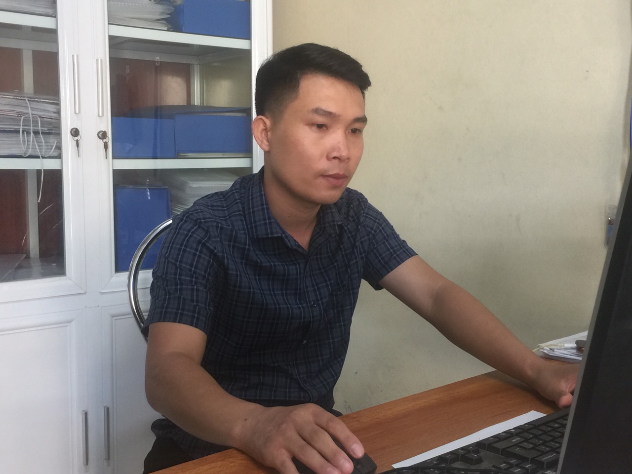 Về Bắc Giang gặp thầy giáo vượt lên nghịch cảnh sau TNGT - Ảnh 1.