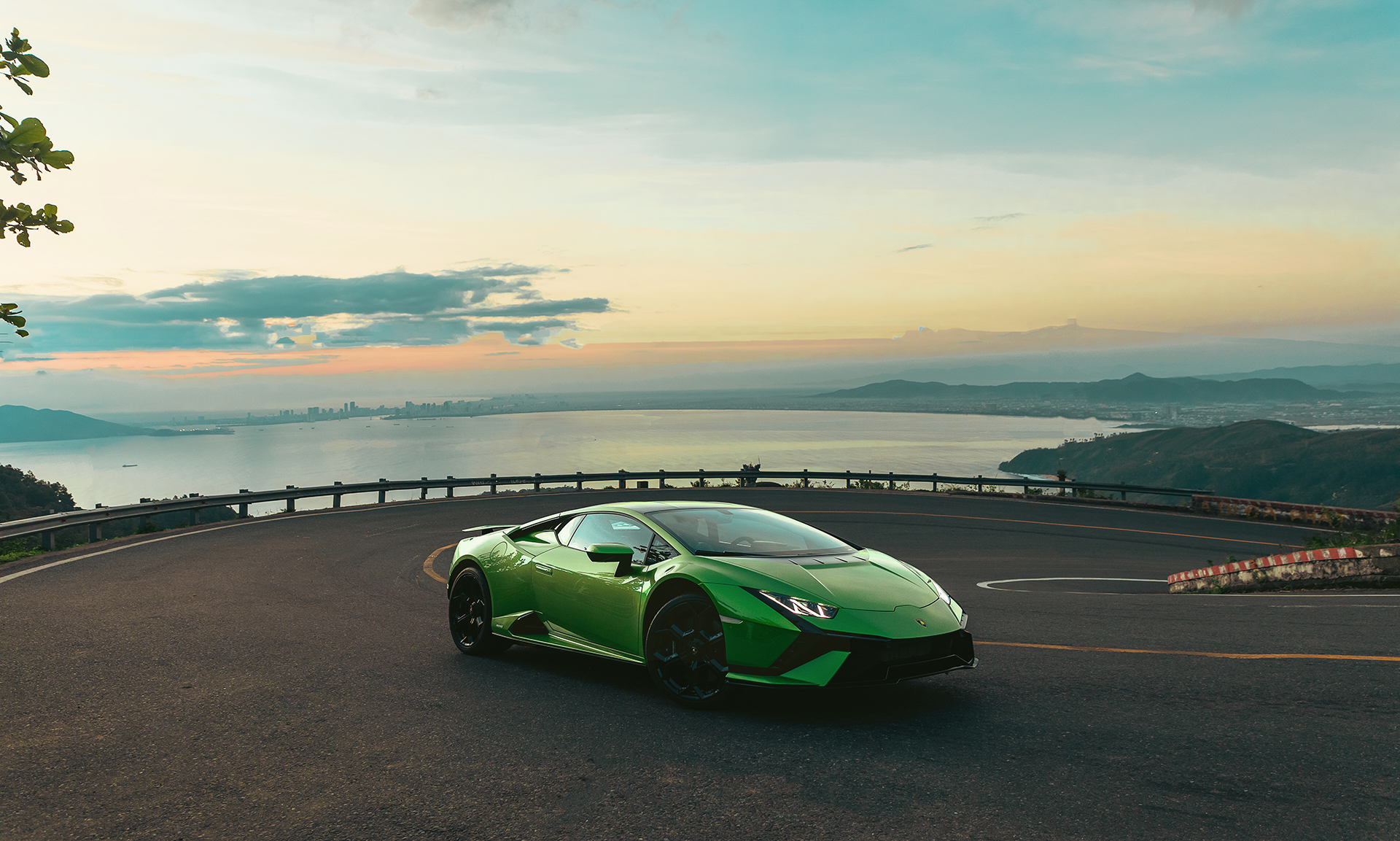 Lamborghini Huracan Tecnica 2022
