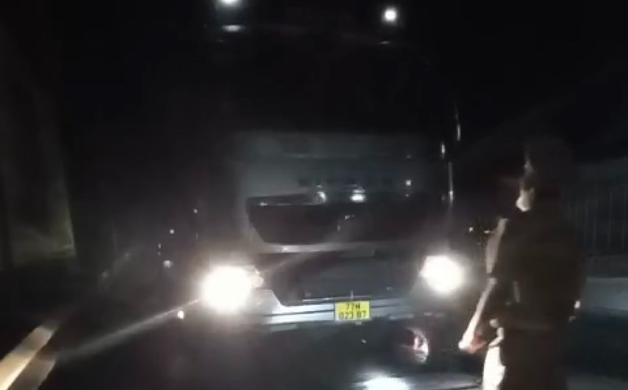 CSGT tỉnh Đắk Nông "đón lõng" xe qua tai  - Ảnh 3.