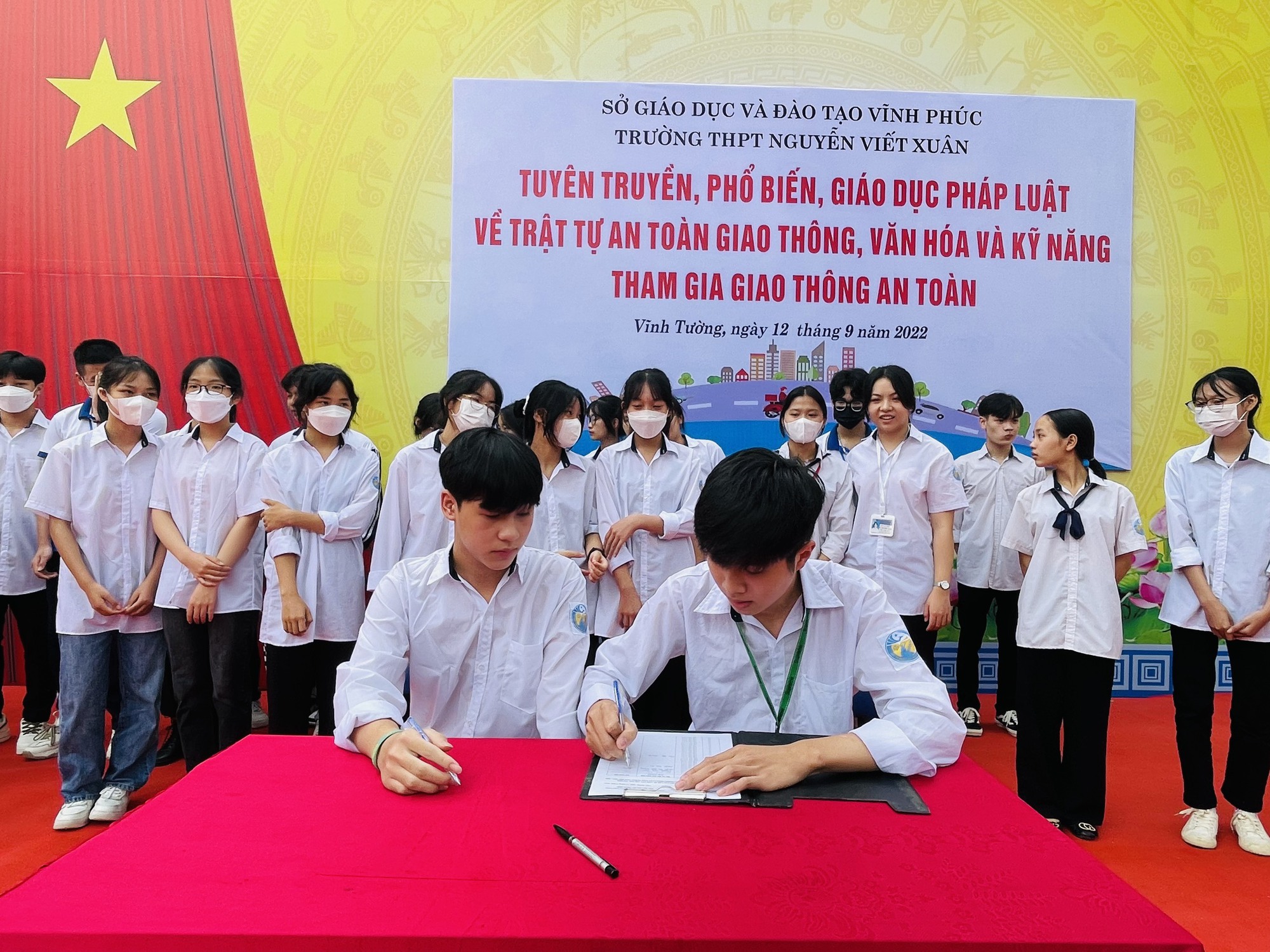 Vĩnh Phúc: Đẩy mạnh tuyên truyền ATGT - Ảnh 1.