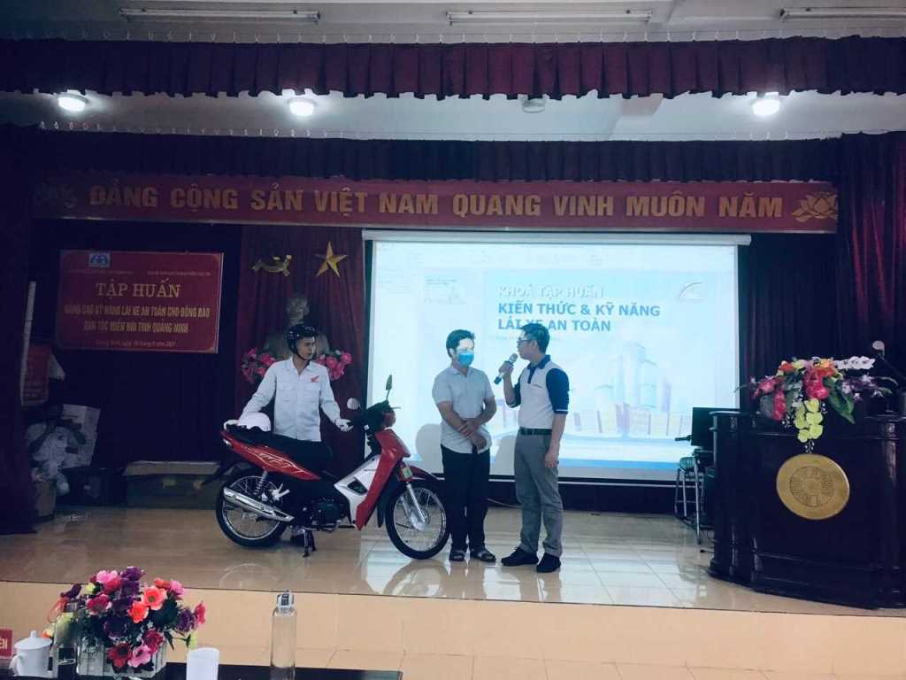 Quảng Ninh: Đẩy mạnh tuyên truyền ATGT ở khu vực miền núi - Ảnh 3. Quảng Ninh: Đẩy mạnh tuyên truyền ATGT ở khu vực miền núi - Ảnh 3.