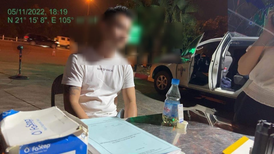 Ô tô chạy quá tốc độ trên cao tốc, CSGT kiểm tra tài xế dương tính ma tuý lại không GPLX - Ảnh 1.