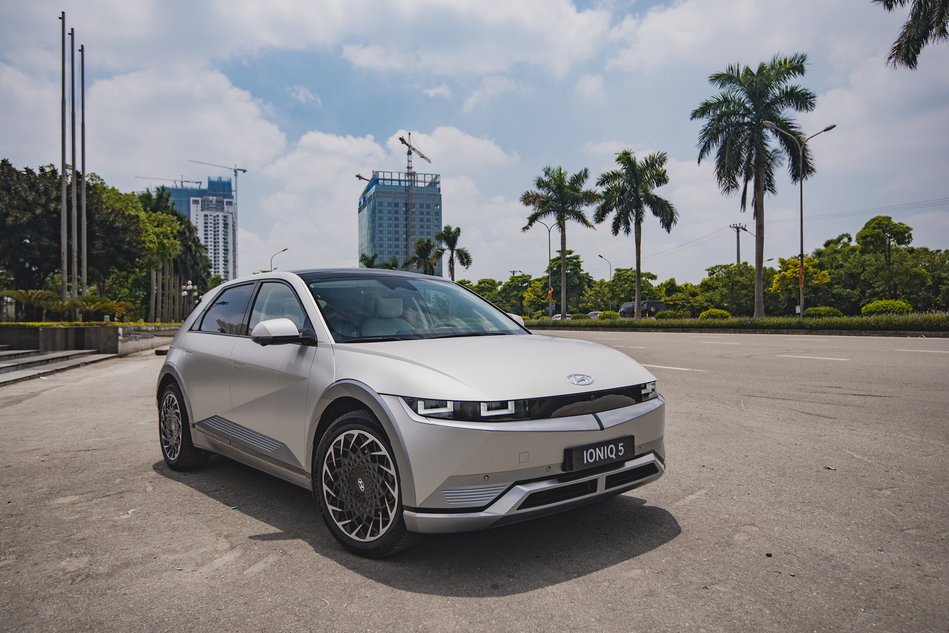 Tìm hiểu công nghệ sạc và pin trên xe điện Hyundai IONIQ 5 - Ảnh 1. IONIQ 5