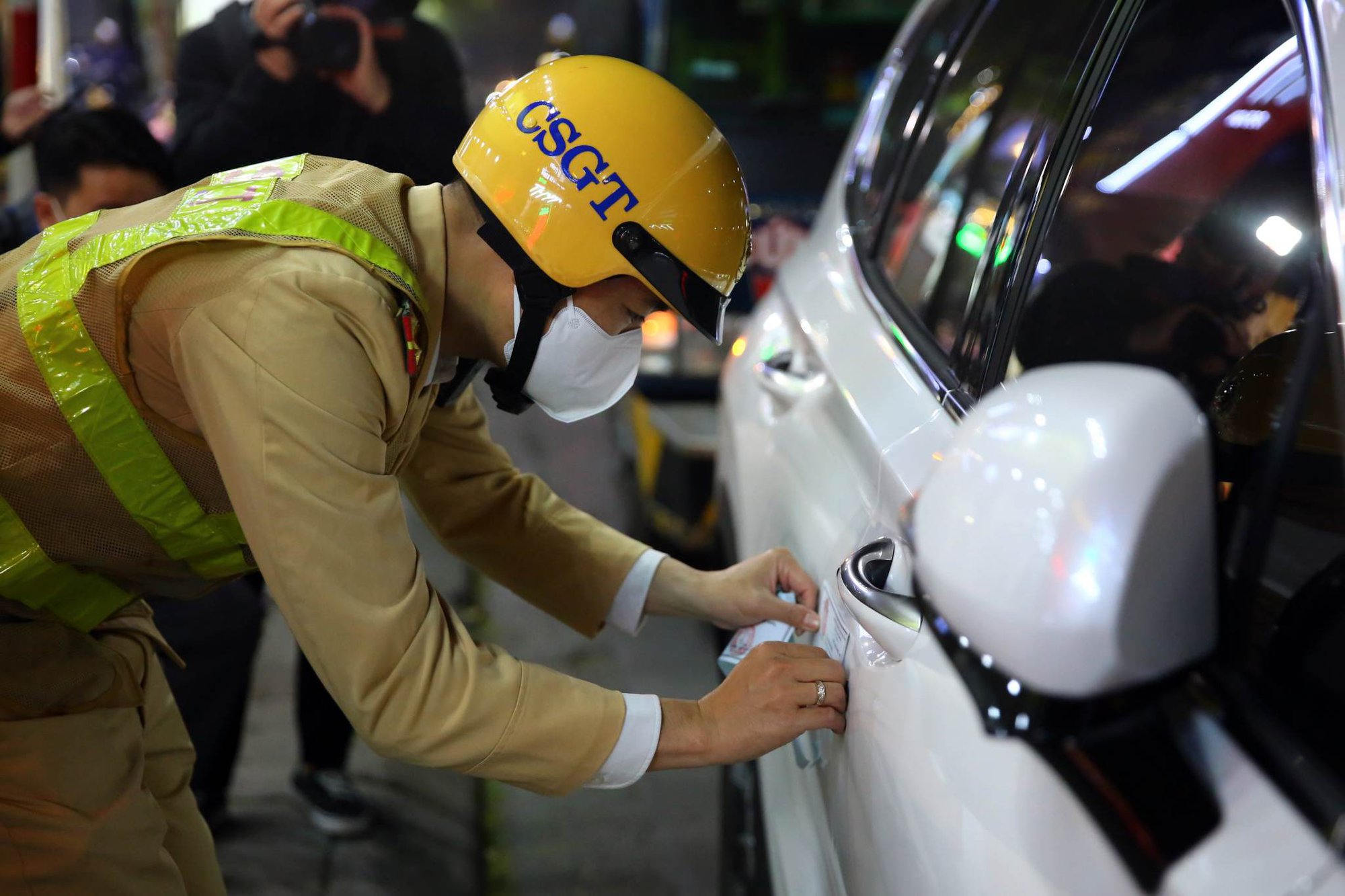 Một tháng CSGT toàn quốc xử phạt trên 40 nghìn "ma men" - Ảnh 2. Một tháng CSGT toàn quốc xử phạt trên 40 nghìn "ma men" - Ảnh 2.