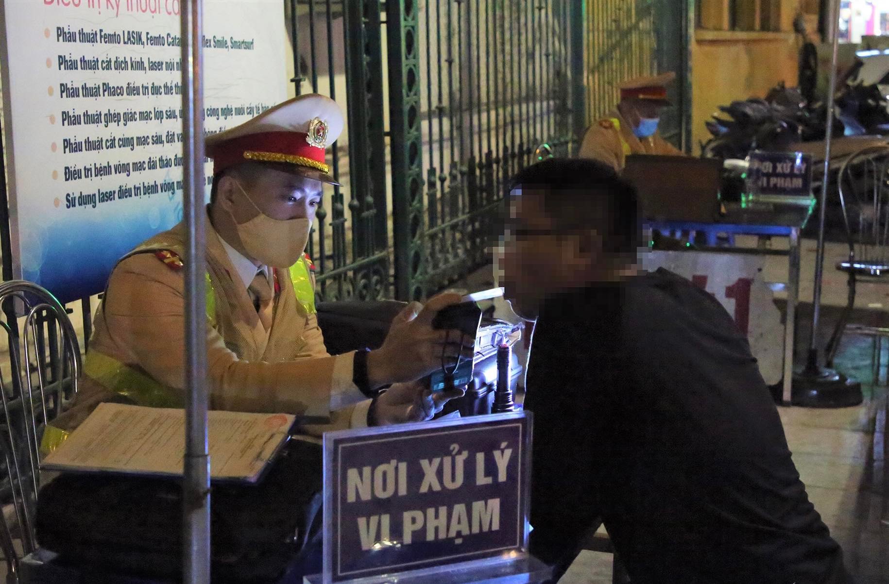 Hà Nội:
Không xảy ra đua xe, gây rối trật tự đêm Noel - Ảnh 1.