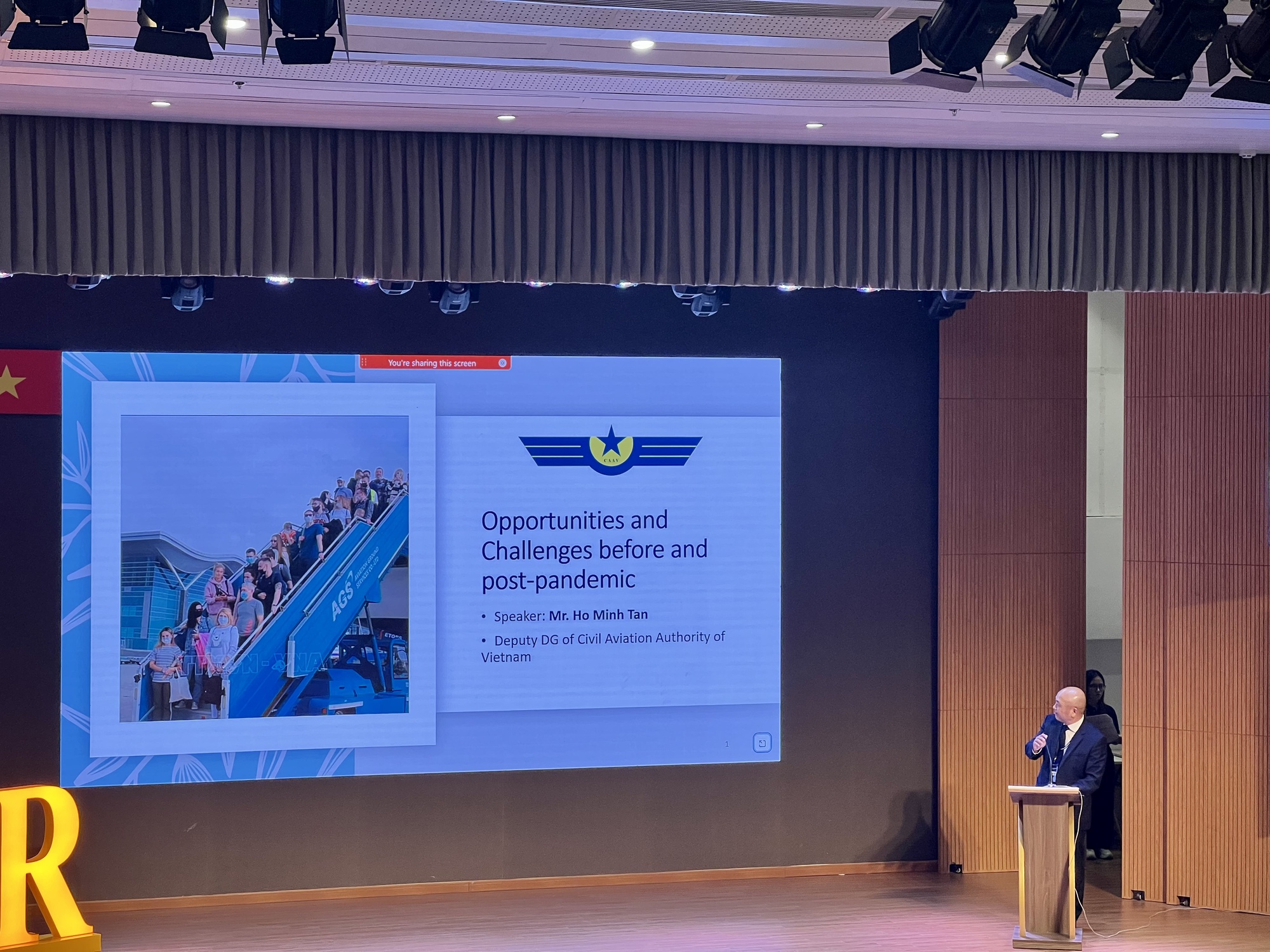 Hội thảo khoa học quốc tế “Hàng không và Du lịch - Phục hồi hậu Covid-19 - Ảnh 2. Hội thảo khoa học quốc tế “Hàng không và Du lịch - Phục hồi hậu Covid-19 - Ảnh 2.