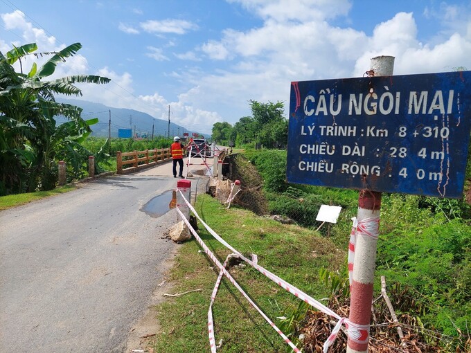 Hòa Bình cấm xe tải trên 2,5 tấn, xe 7 chỗ qua cầu Ngòi Mại - Ảnh 1.