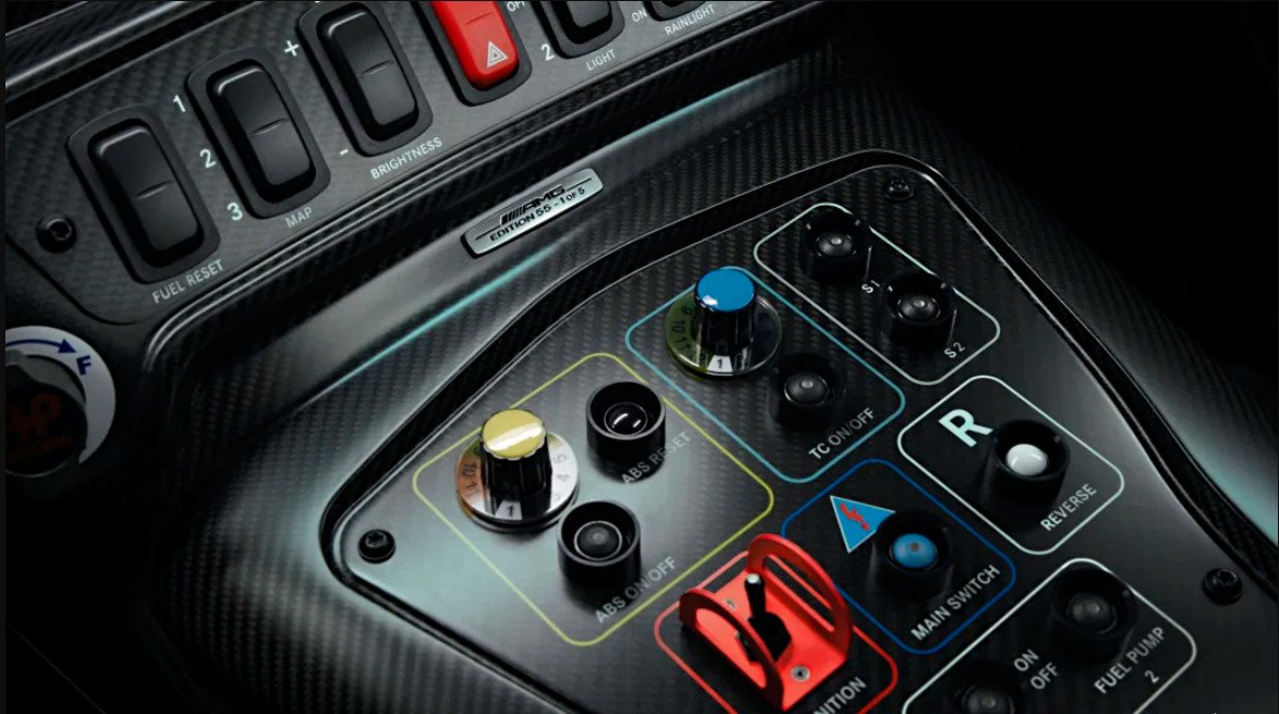 Mercedes-AMG GT3 Edition 55 - Xe đua  giới hạn duy nhất 5 chiếc trên thế giới - Ảnh 4.