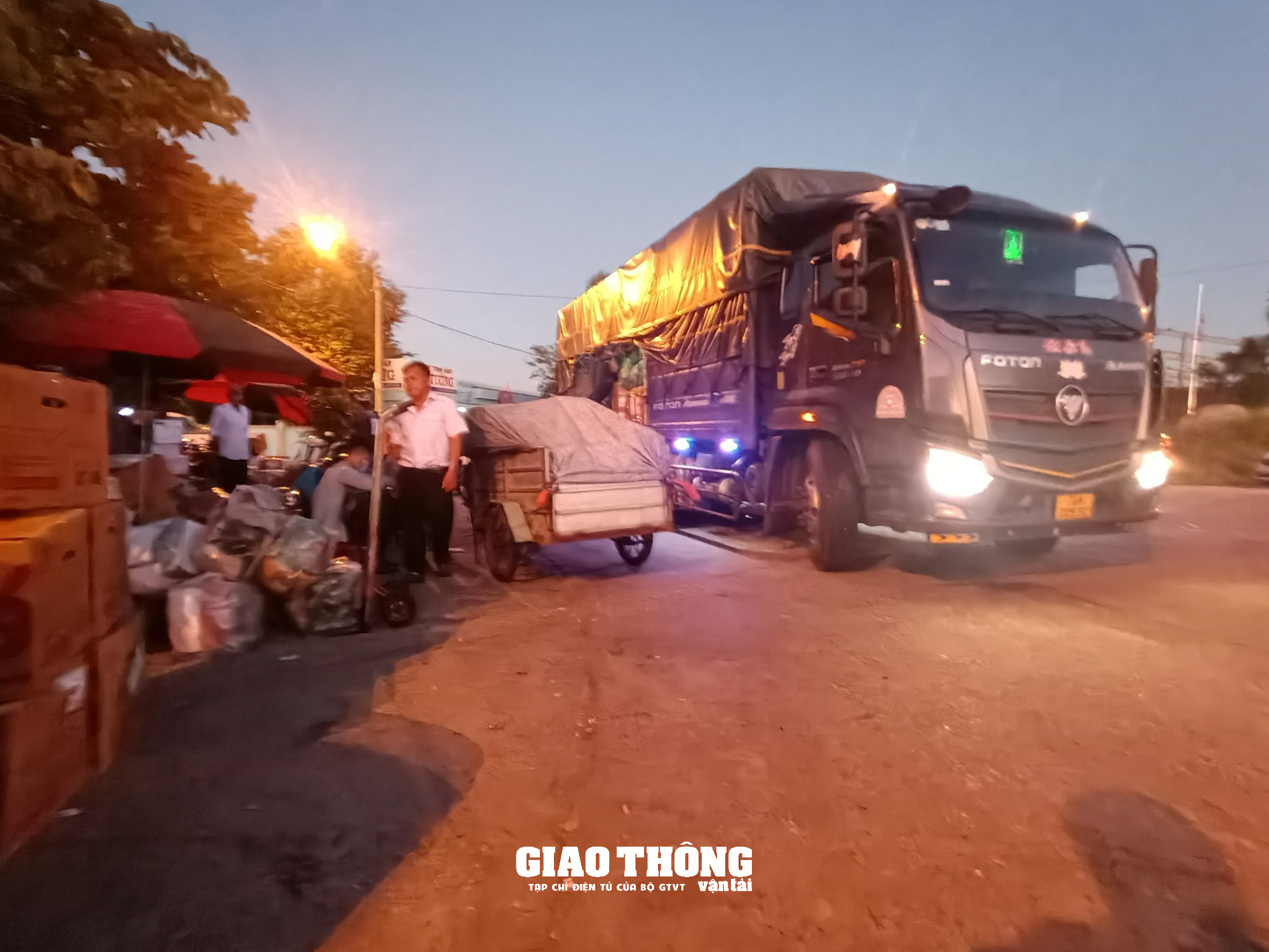 Quảng Nam chỉ đạo dẹp bỏ bến cóc gât mất TTATGT sau phản ánh của Tạp chí GTVT - Ảnh 3.