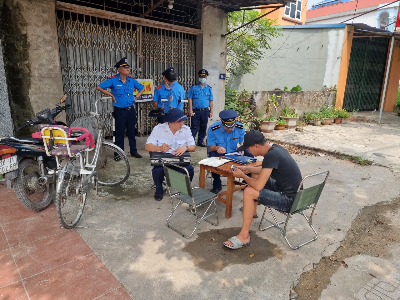 Thái Nguyên: Xử lý vi phạm tải trọng xe - Ảnh 1.