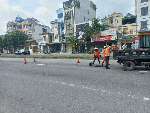 Bảo đảm giao thông êm thuận, an toàn trên QL2 - Ảnh 7. Bảo đảm giao thông êm thuận, an toàn trên QL2 - Ảnh 7.