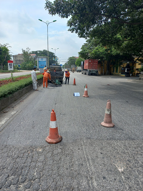 Bảo đảm giao thông êm thuận, an toàn trên QL2 - Ảnh 5. Bảo đảm giao thông êm thuận, an toàn trên QL2 - Ảnh 5.