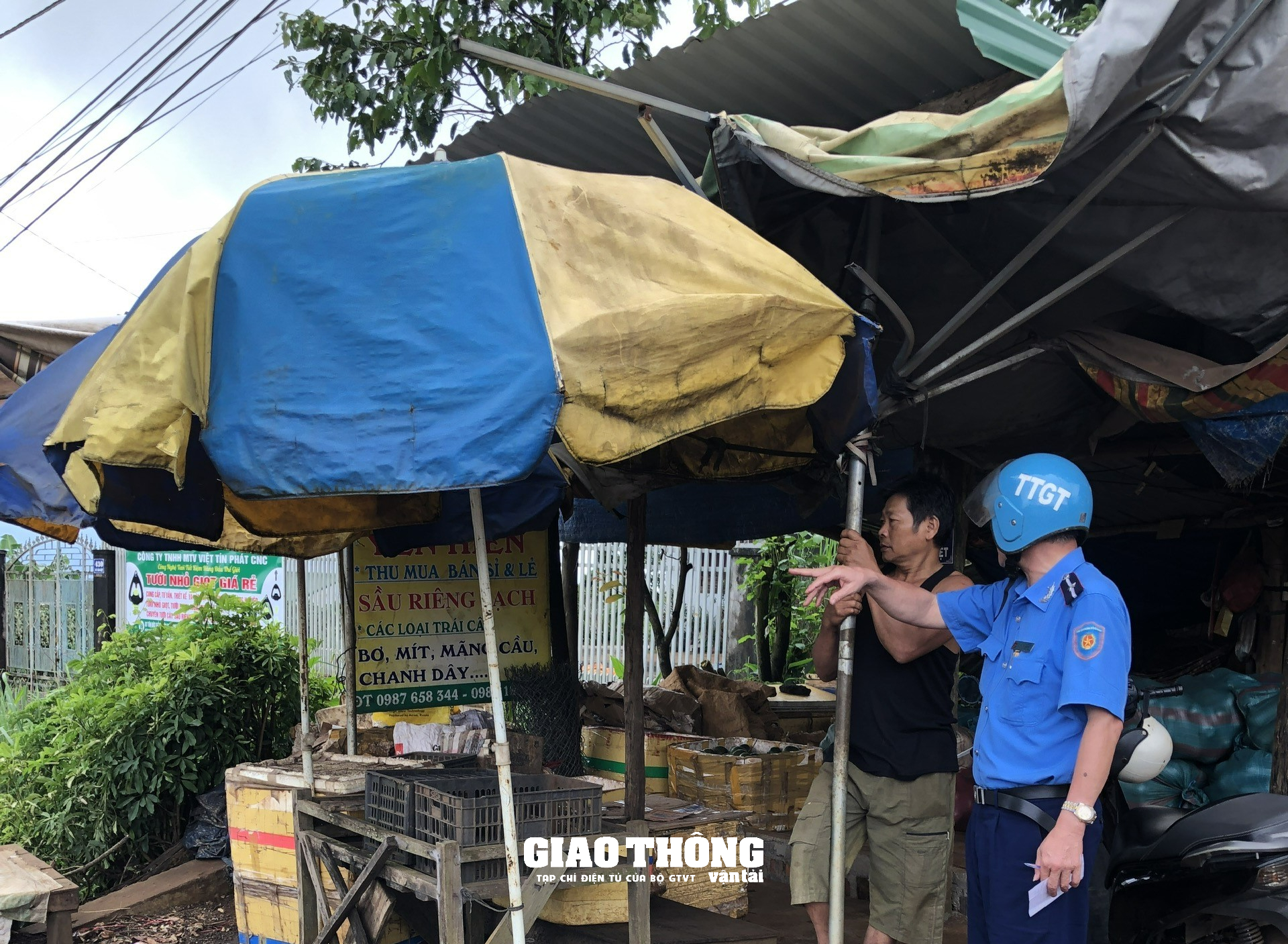 Tái diễn lấn chiếm hành lang an toàn đường bộ ở Gia Lai, Kon Tum và Quảng Nam - Ảnh 12.