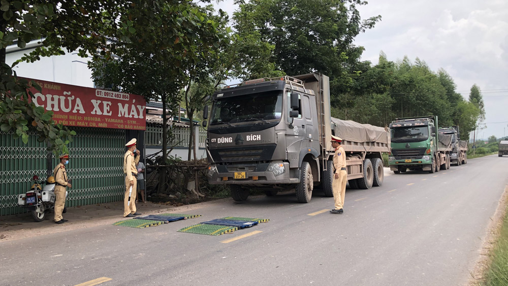 Bắc Giang: Không để "ma men, quái xế" lộng hành - Ảnh 1.