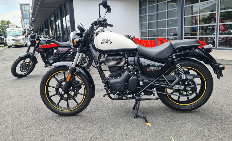 Trở lại Việt Nam, Royal Enfield giới thiệu ba mẫu xe: Classic 350, Meteor 350 và Scram 411 - Ảnh 5.