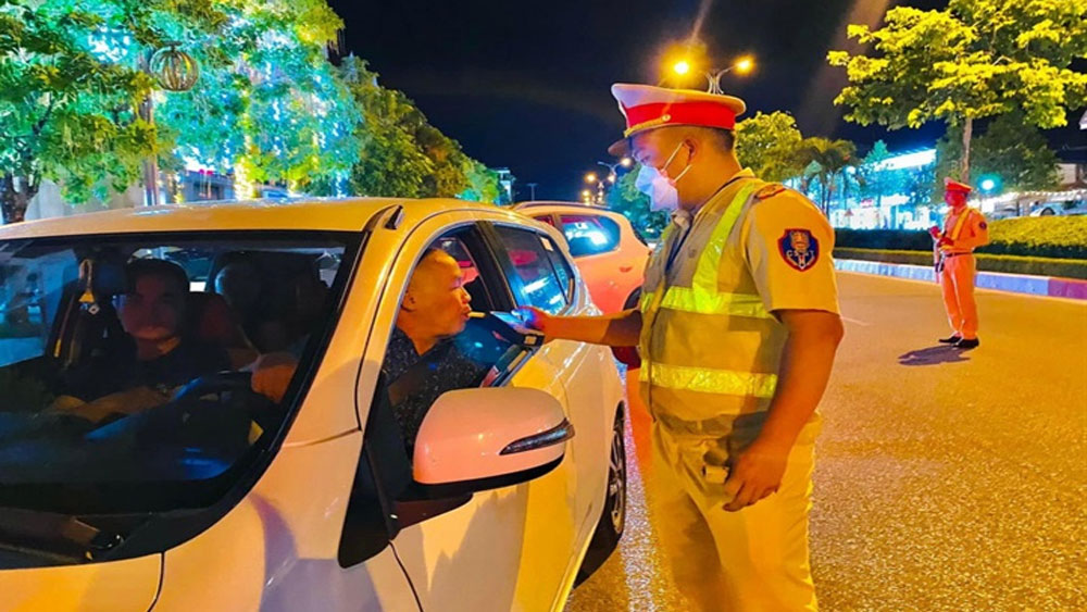 Quảng Ninh: 9 tháng đầu năm xảy ra 27 vụ TNGT nghiêm trọng  - Ảnh 1.