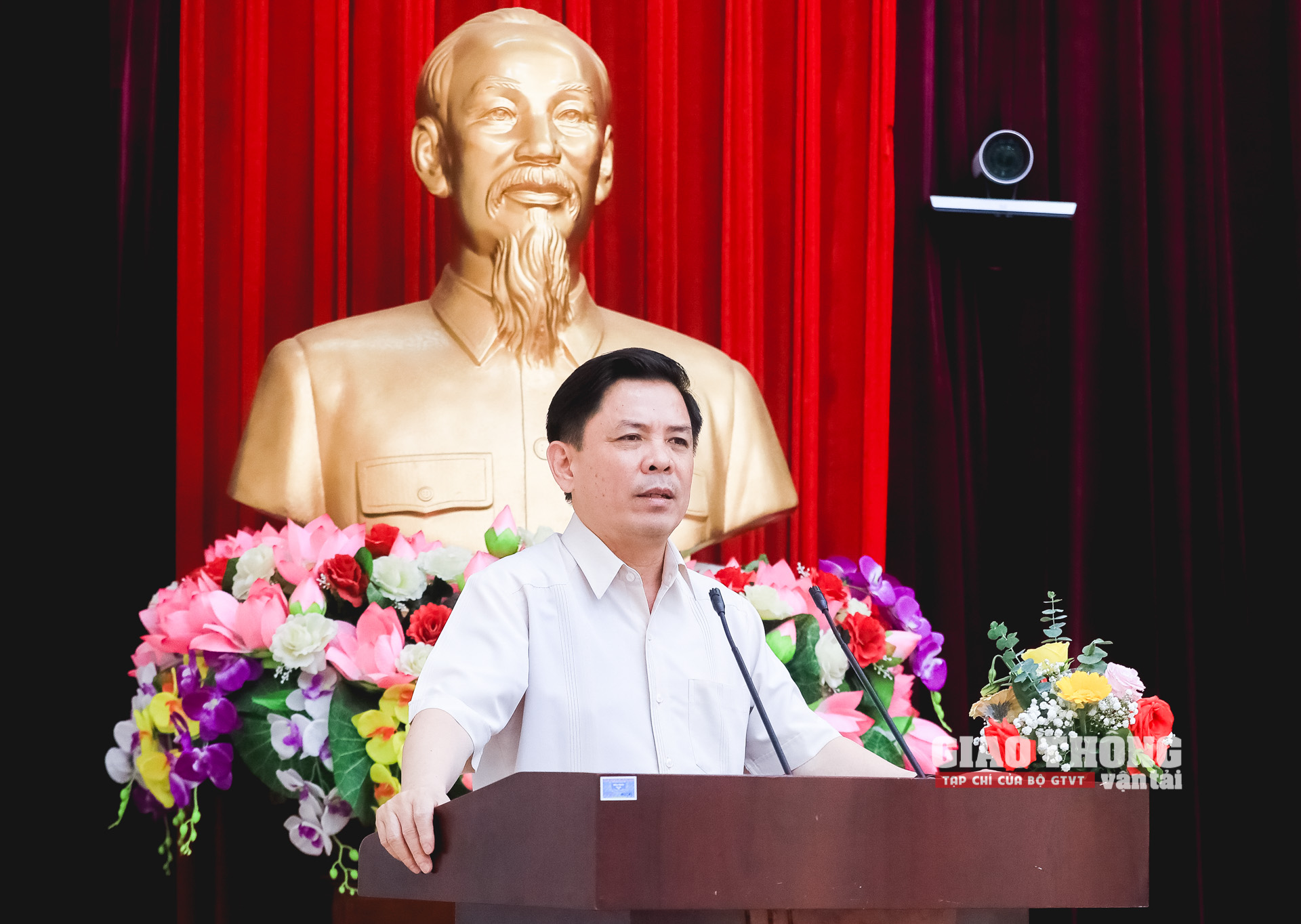 Bộ GTVT sẽ tăng tốc giải ngân rất nhanh trong 3 tháng cuối năm - Ảnh 1. Bộ GTVT sẽ tăng tốc giải ngân rất nhanh trong 3 tháng cuối năm - Ảnh 1.