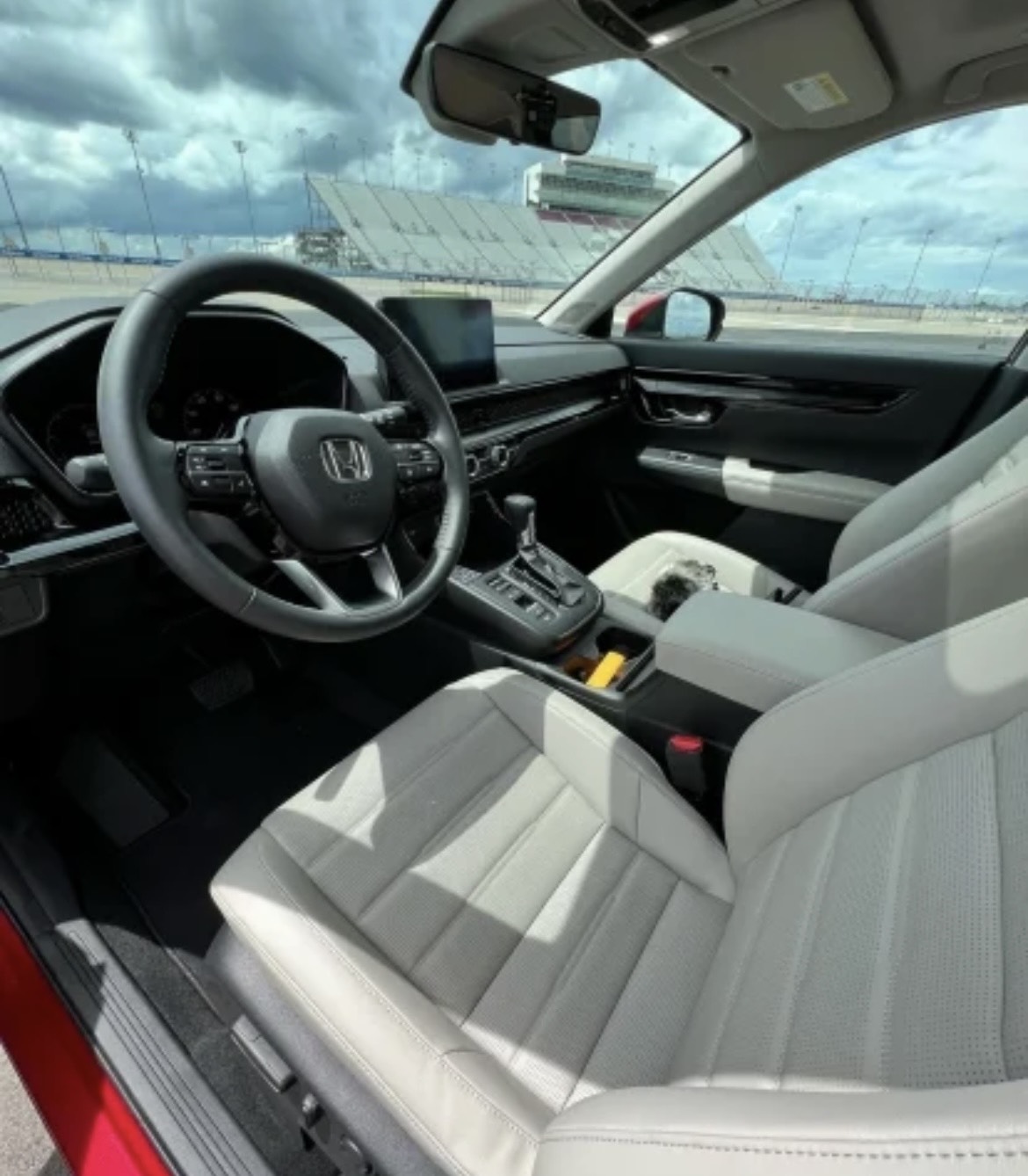 Lộ hình ảnh thực tế mẫu Honda CR-V 2023 sắp ra mắt tại Việt Nam - Ảnh 4.