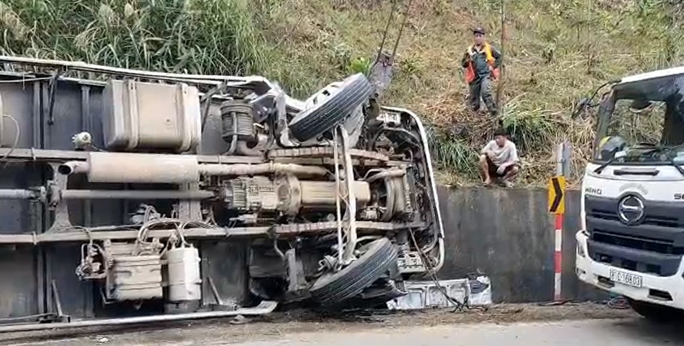 Nhanh chóng làm rõ nguyên nhân vụ tai nạn làm 3 người chết ở Quảng Nam - Ảnh 3. Nhanh chóng làm rõ nguyên nhân vụ tai nạn làm 3 người chết ở Quảng Nam - Ảnh 3.