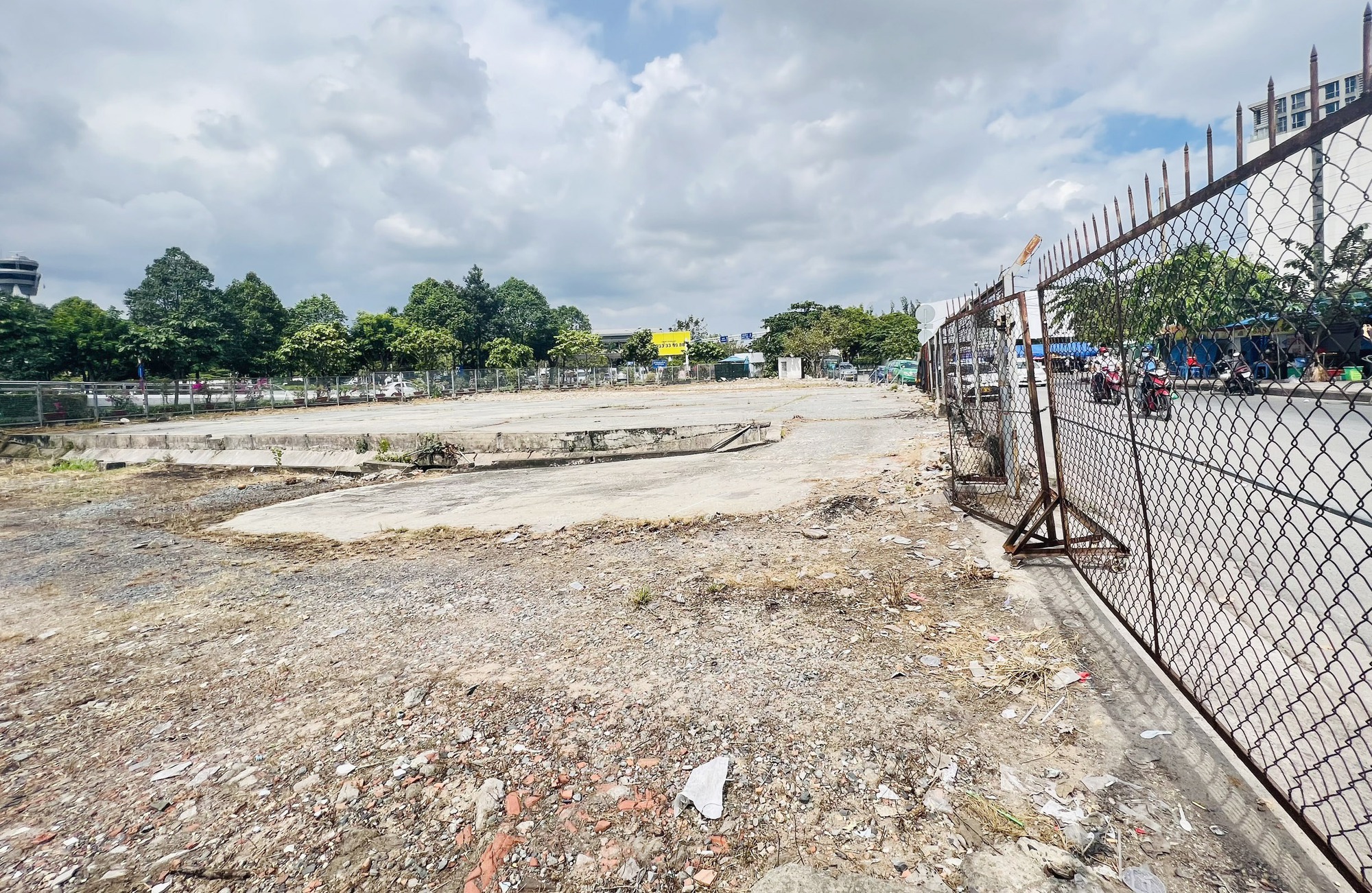 Sân bay Tân Sơn Nhất khẩn trương đưa vào khai thác bãi đệm taxi ngày 15/1 - Ảnh 1.