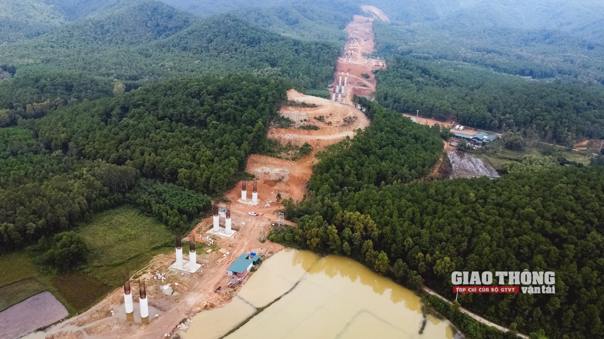 Thủ tướng: Tập trung làm thêm 3.000km cao tốc, nhiệm kỳ sau làm đường sắt tốc độ cao - Ảnh 5.