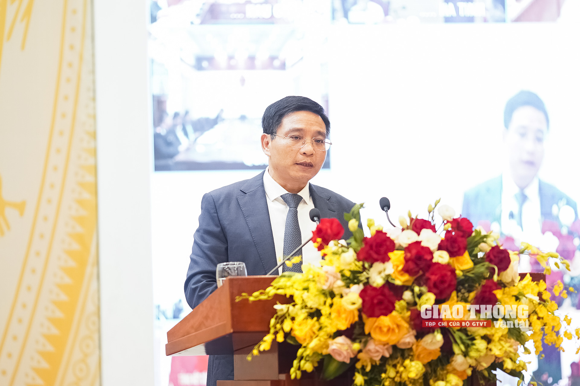 Thủ tướng: Tập trung làm thêm 3.000km cao tốc, nhiệm kỳ sau làm đường sắt tốc độ cao - Ảnh 6.