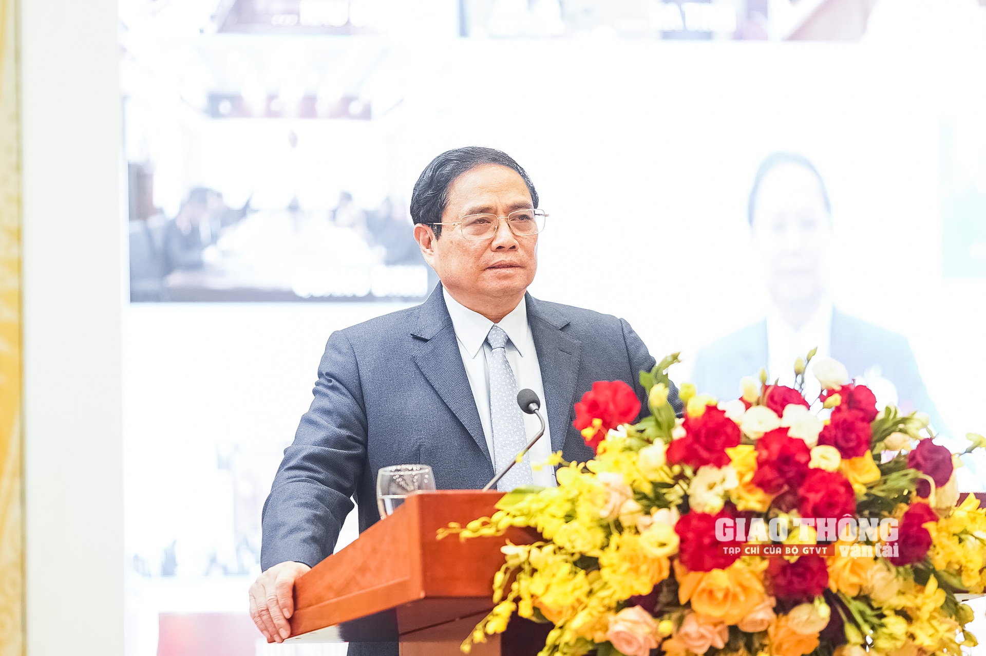 Thủ tướng: Tập trung làm thêm 3.000km cao tốc, nhiệm kỳ sau làm đường sắt tốc độ cao - Ảnh 3.