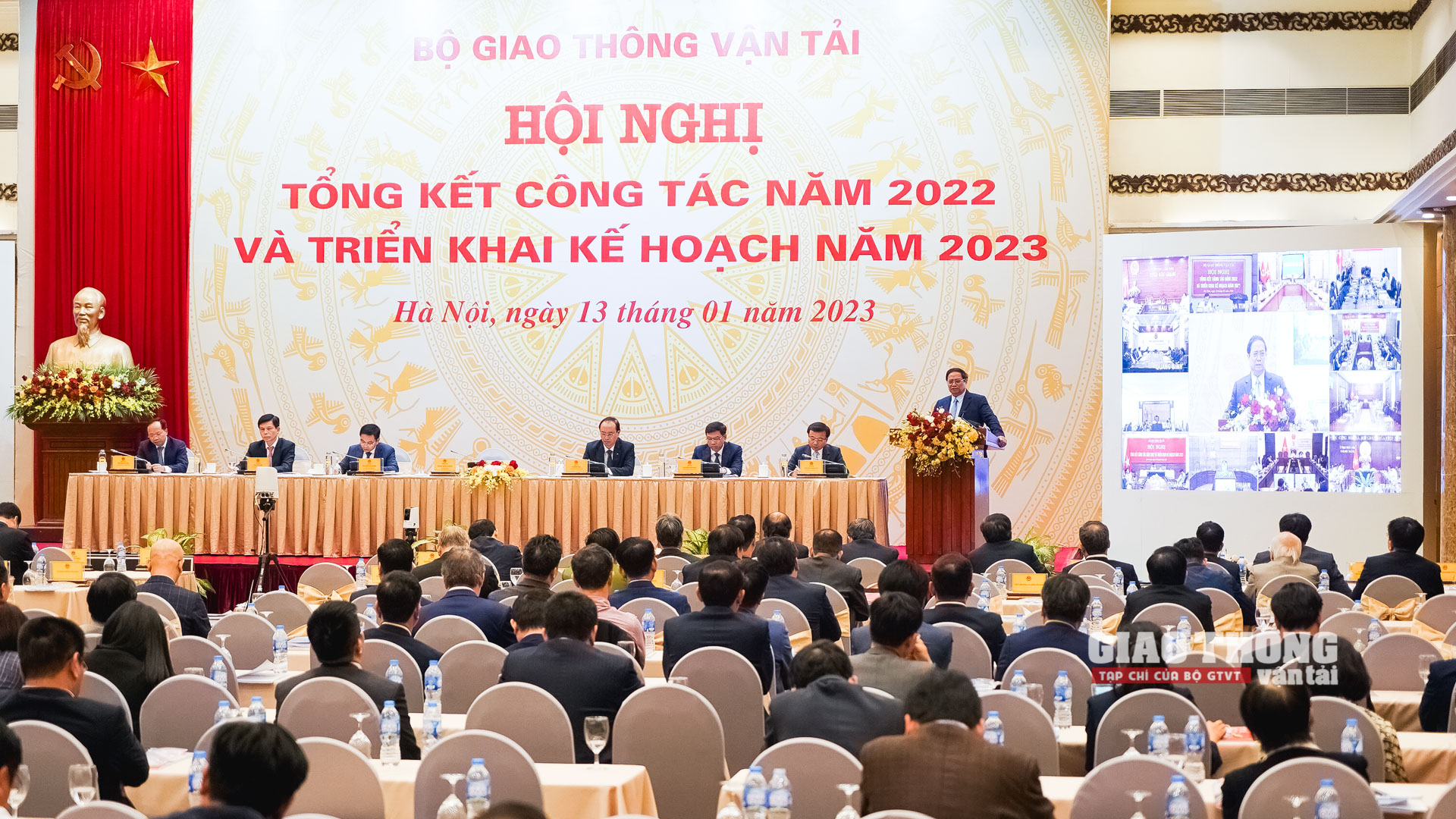 Thủ tướng: Tập trung làm thêm 3.000km cao tốc, nhiệm kỳ sau làm đường sắt tốc độ cao - Ảnh 1.