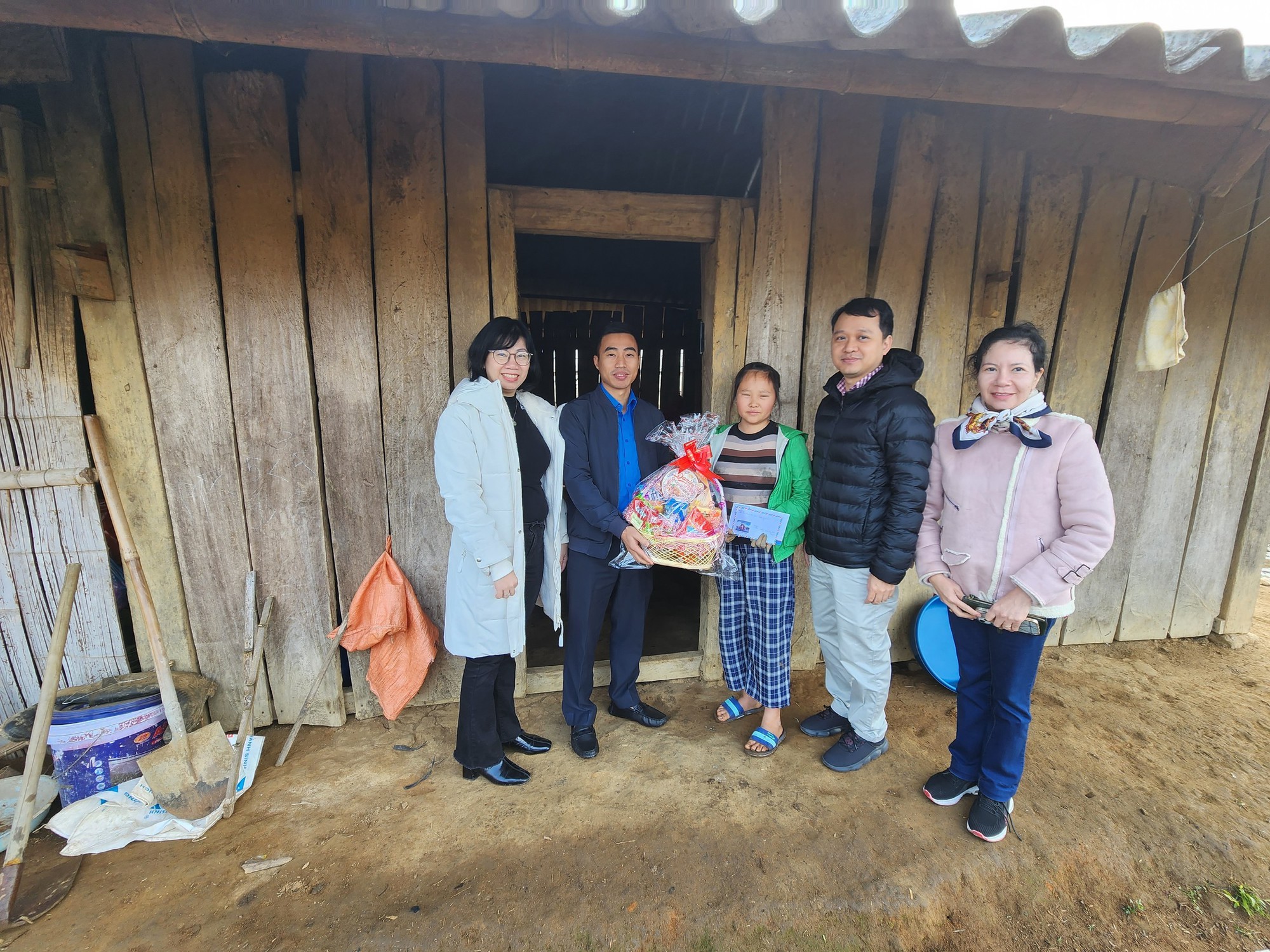 Tuổi trẻ GTVT ra quân tình nguyện mùa đông 2022 và mùa xuân 2023 - Ảnh 1. Tuổi trẻ GTVT ra quân tình nguyện mùa đông 2022 và mùa xuân 2023 - Ảnh 1.