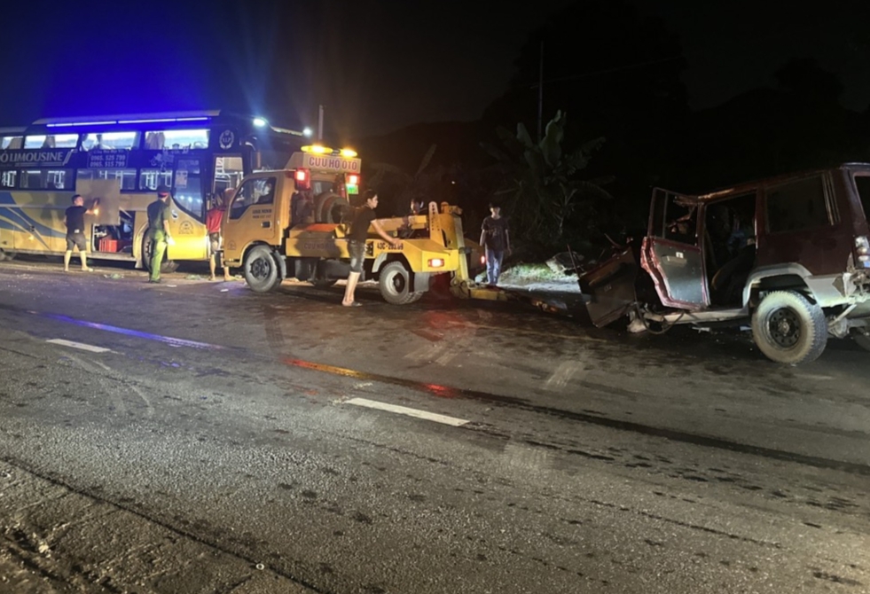 TNGT giữa ôtô khách và ôtô con ở Đà Nẵng, 1 người tử vong tại chỗ  - Ảnh 3.