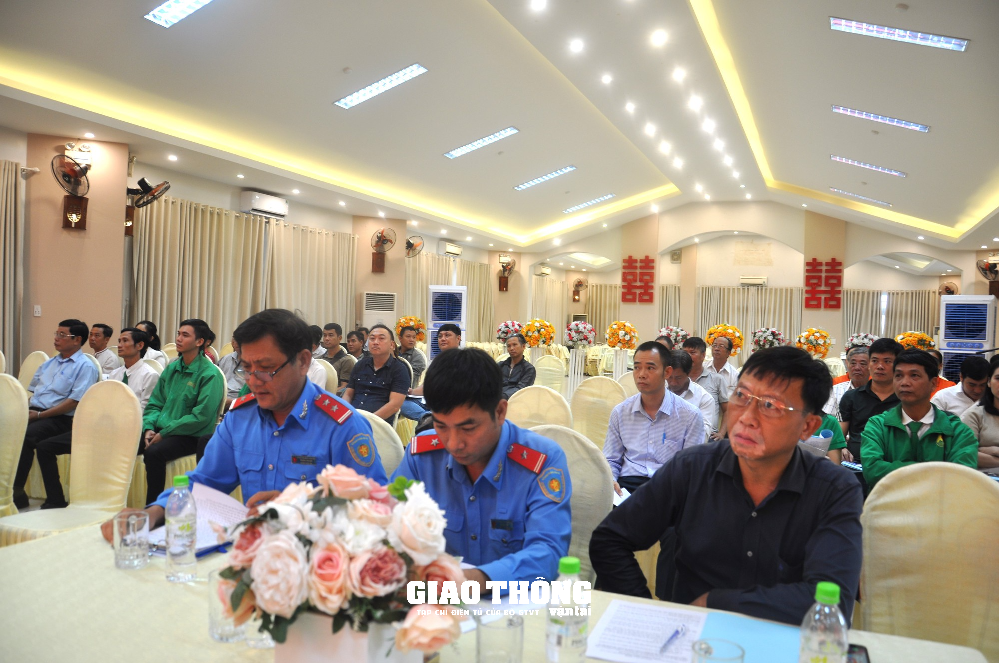 Quảng Nam: Doanh nghiệp vận tải hành khách cam kết chấp hành pháp luật về TTATGT- Ảnh 5.