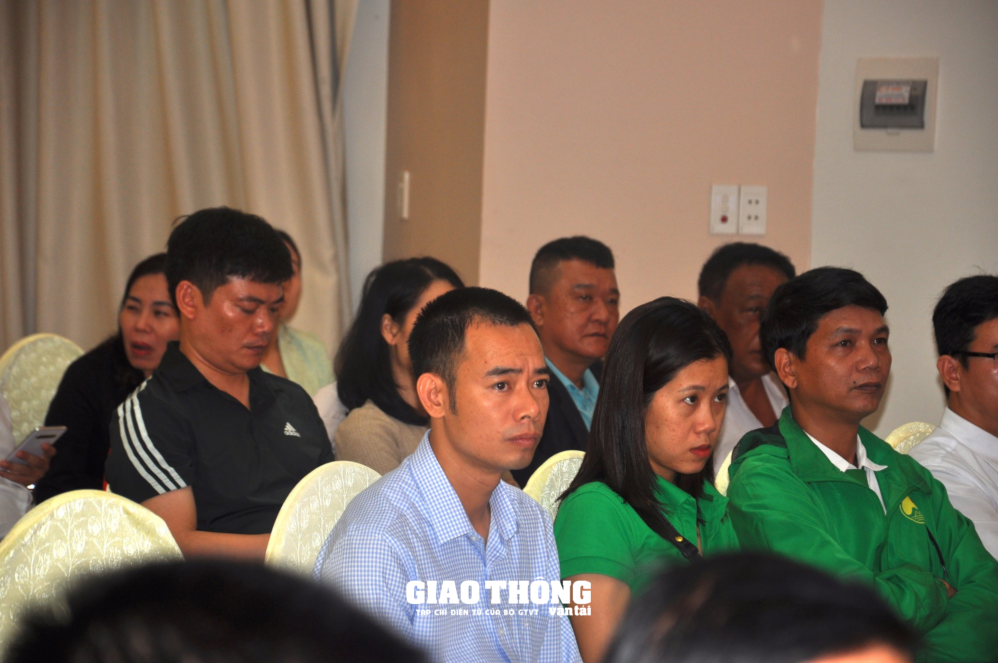 Quảng Nam: Doanh nghiệp vận tải hành khách cam kết chấp hành pháp luật về TTATGT- Ảnh 9.