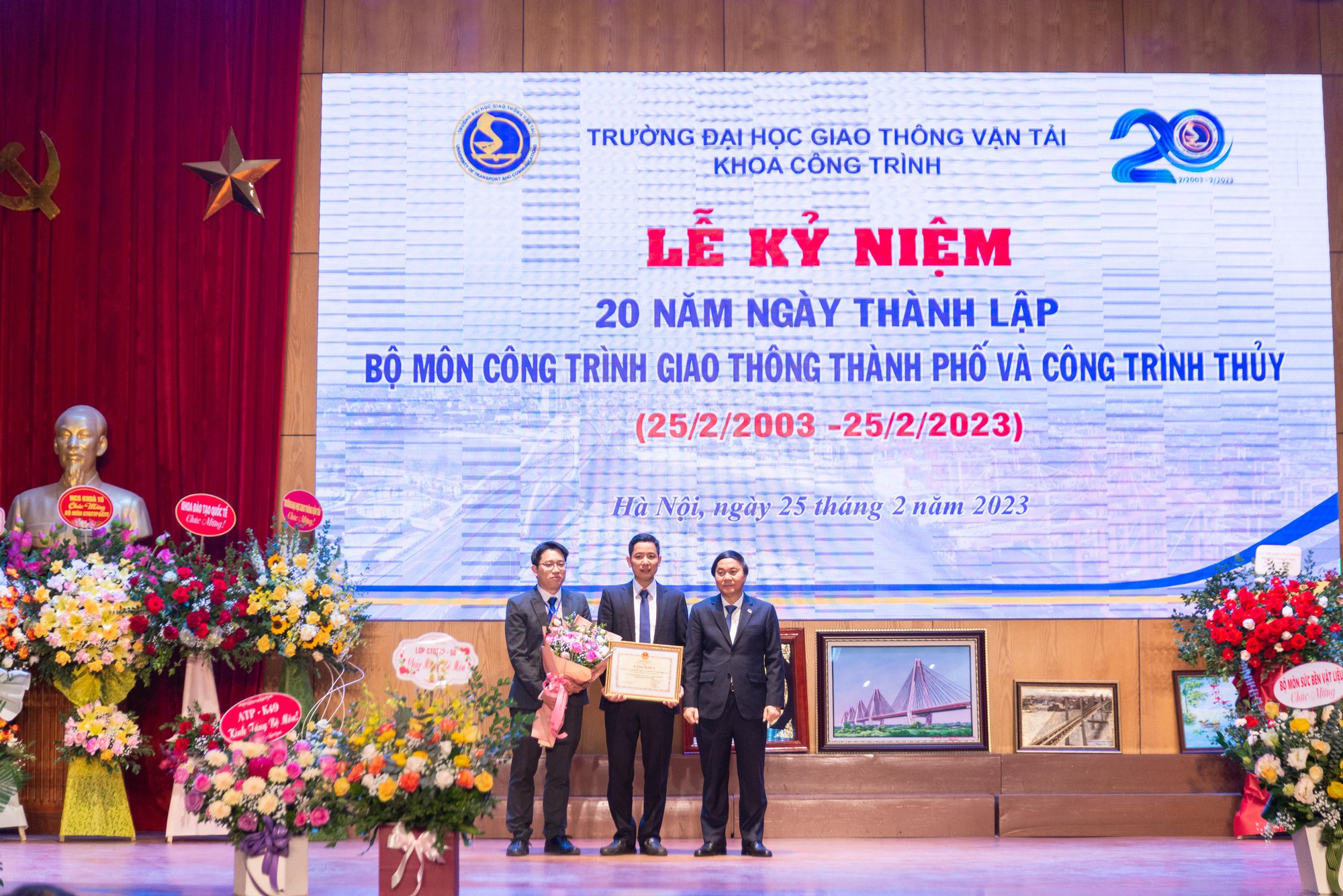 Bộ môn Công trình giao thông thành phố và Công trình thủy Dấu ấn và tự hào - Ảnh 1. Bộ môn Công trình giao thông thành phố và Công trình thủy Dấu ấn và tự hào - Ảnh 1.