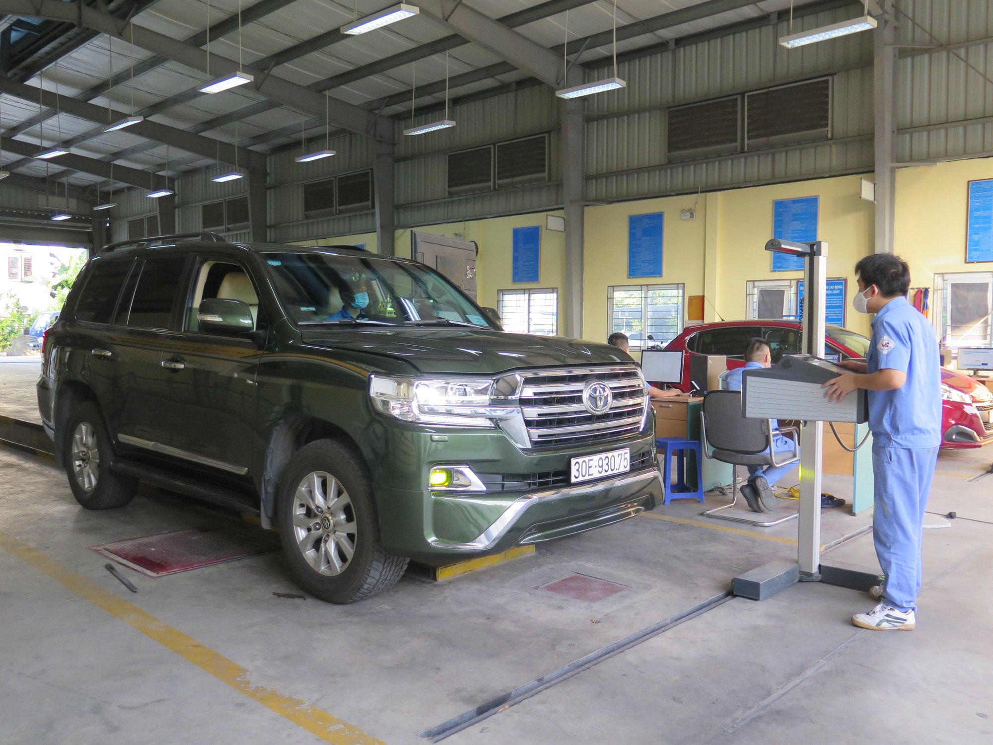 Siết điều kiện đầu tư xã hội hóa đăng kiểm - Ảnh 1.