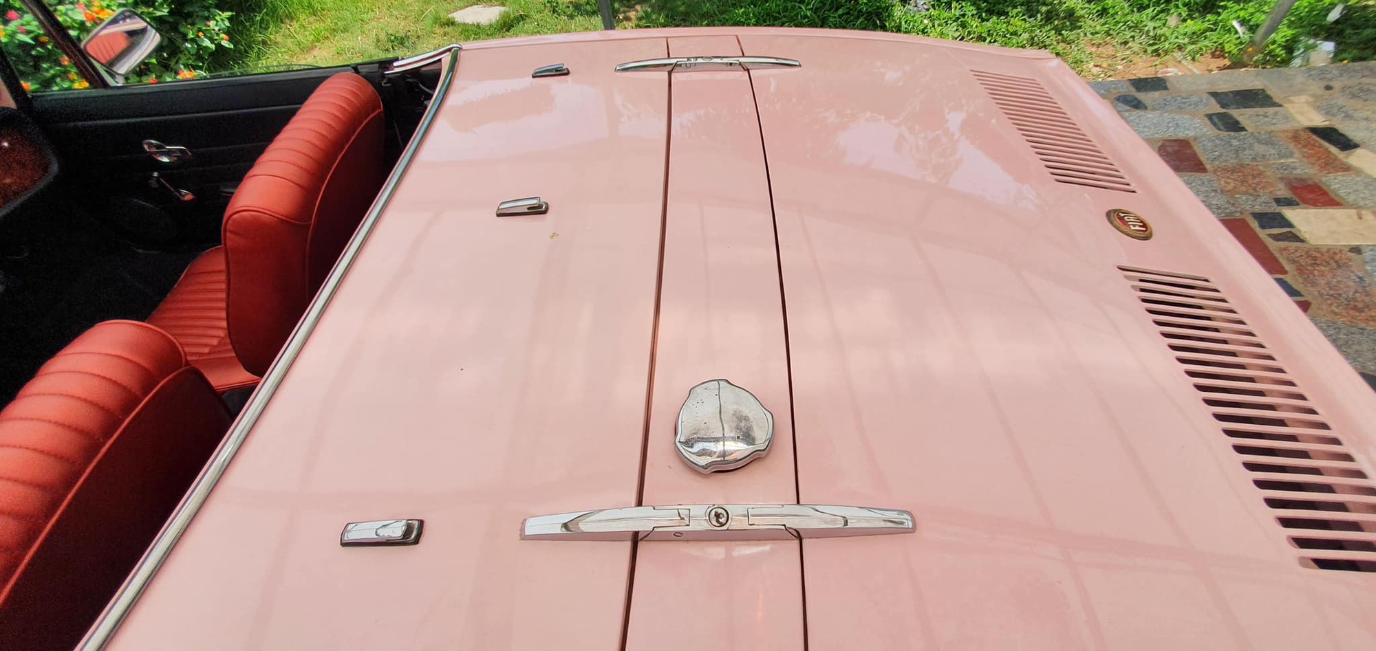 Ngắm xế cổ Fiat 850 Spider hàng hiếm duy nhất tại Việt Nam - Ảnh 6. Ngắm xế cổ Fiat 850 Spider hàng hiếm duy nhất tại Việt Nam - Ảnh 6.