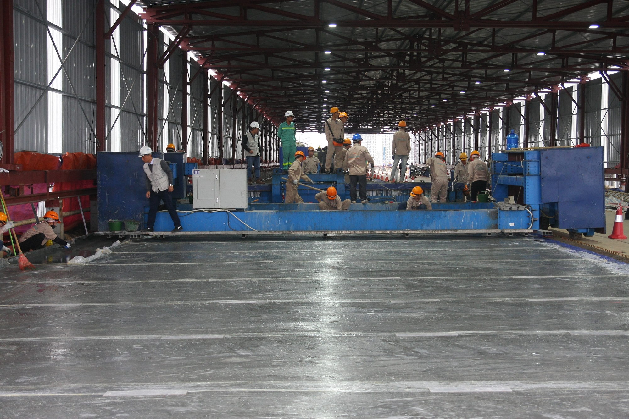 Gỡ vướng chính sách để ứng dụng công nghệ và vật liệu mới vào bảo trì đường bộ - Ảnh 2.