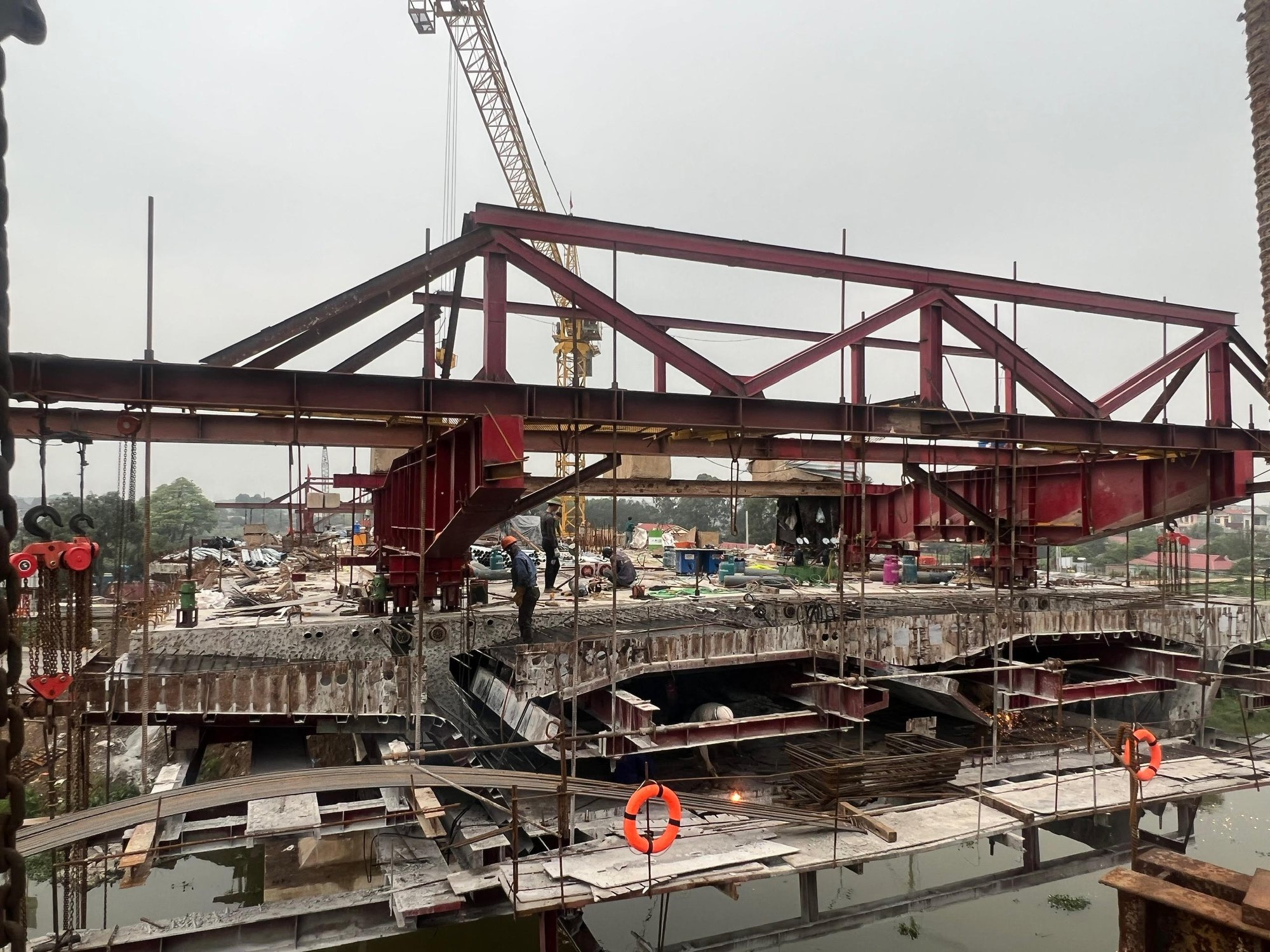 Phấn đấu thông xe cầu Á Lữ - TP. Bắc Giang vào cuối tháng 6 - Ảnh 9.