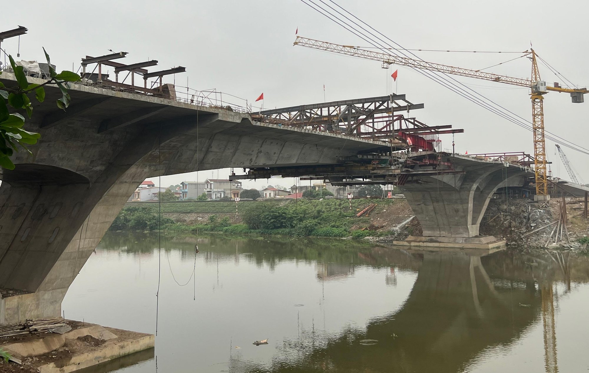 Phấn đấu thông xe cầu Á Lữ - TP. Bắc Giang vào cuối tháng 6 - Ảnh 2.