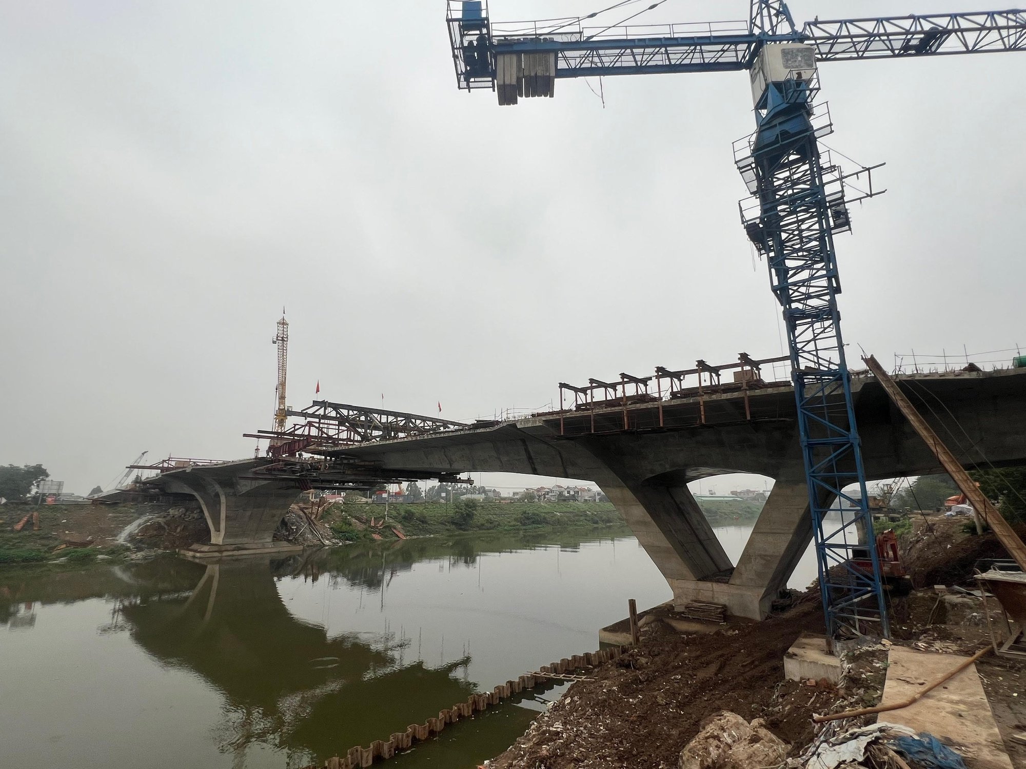 Phấn đấu thông xe cầu Á Lữ - TP. Bắc Giang vào cuối tháng 6 - Ảnh 11.