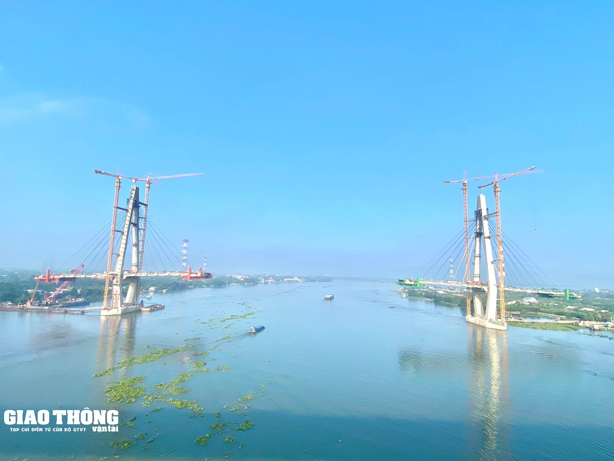 Phóng sự ảnh: Cầu Mỹ Thuận 2 thi công xuyên lễ 30/4 - Ảnh 3. Phóng sự ảnh: Cầu Mỹ Thuận 2 thi công xuyên lễ 30/4 - Ảnh 3.