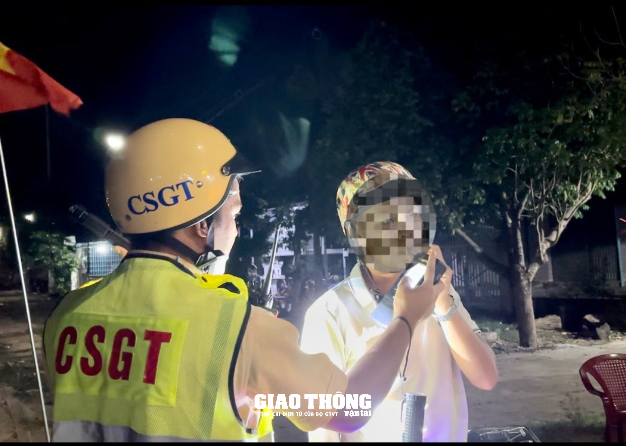 CSGT Đắk Lắk xử lý nhiều lái xe có nồng độ cồn, ma túy - Ảnh 1.