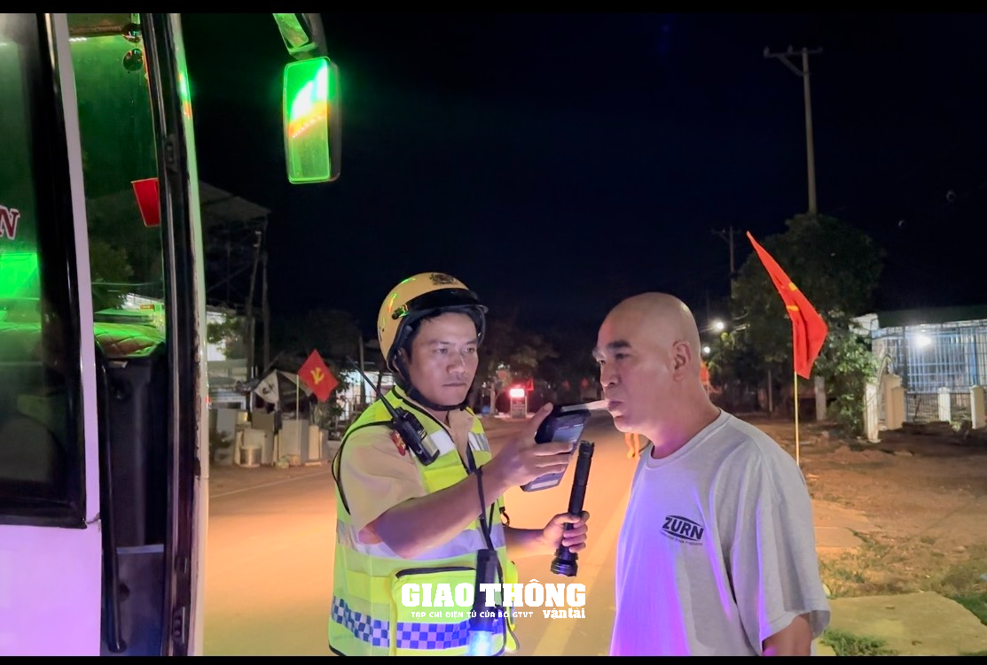 CSGT Đắk Lắk xử lý nhiều lái xe có nồng độ cồn, ma túy - Ảnh 8.