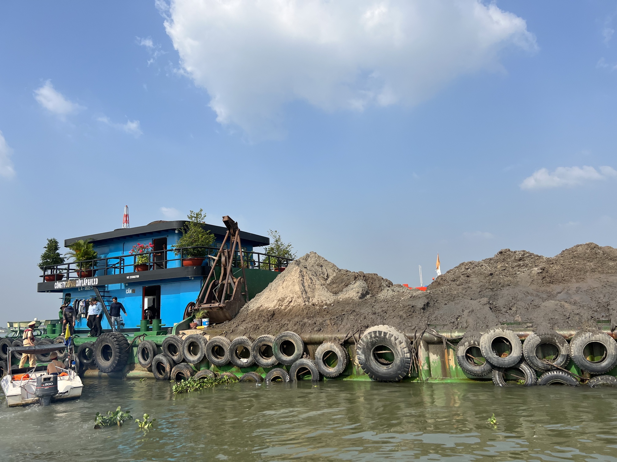 Đồng Tháp cần đẩy nhanh việc cấp phép khai thác cát - Ảnh 4. Đồng Tháp cần đẩy nhanh việc cấp phép khai thác cát - Ảnh 4.